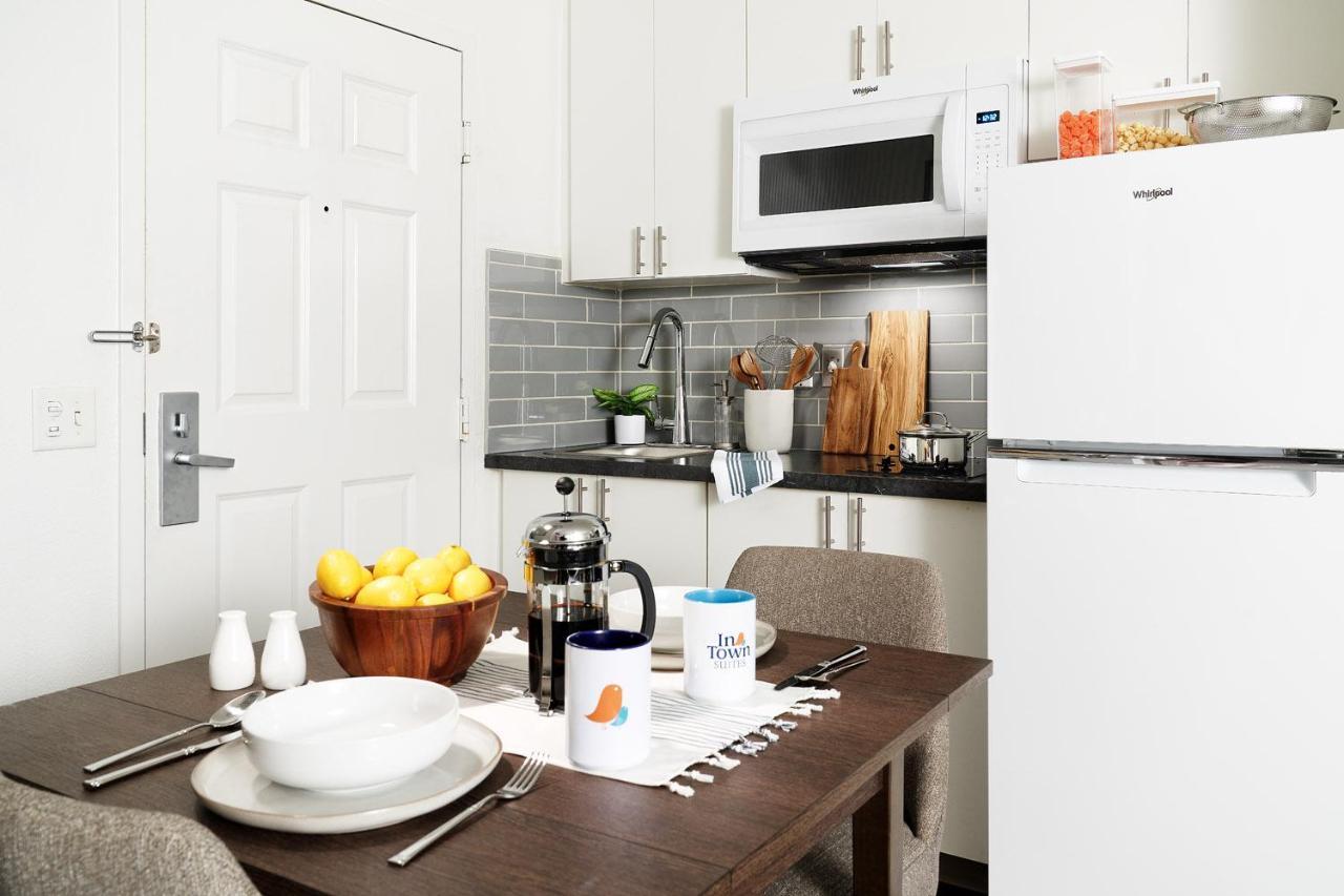 Intown Suites Extended Stay Indianapolis In -College Park Michigan Road Экстерьер фото